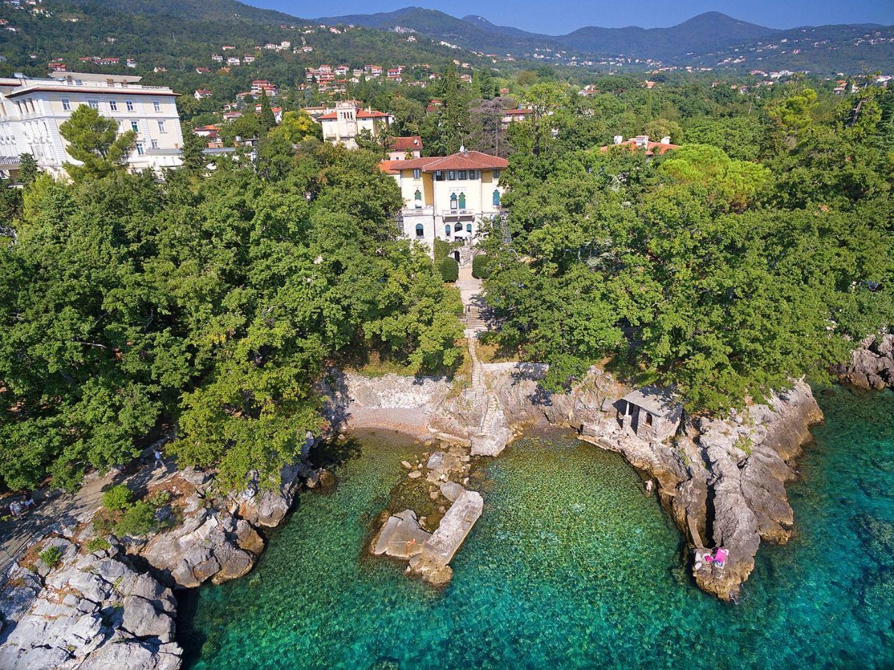 Hotel Villa Astra Lovran Exterior foto